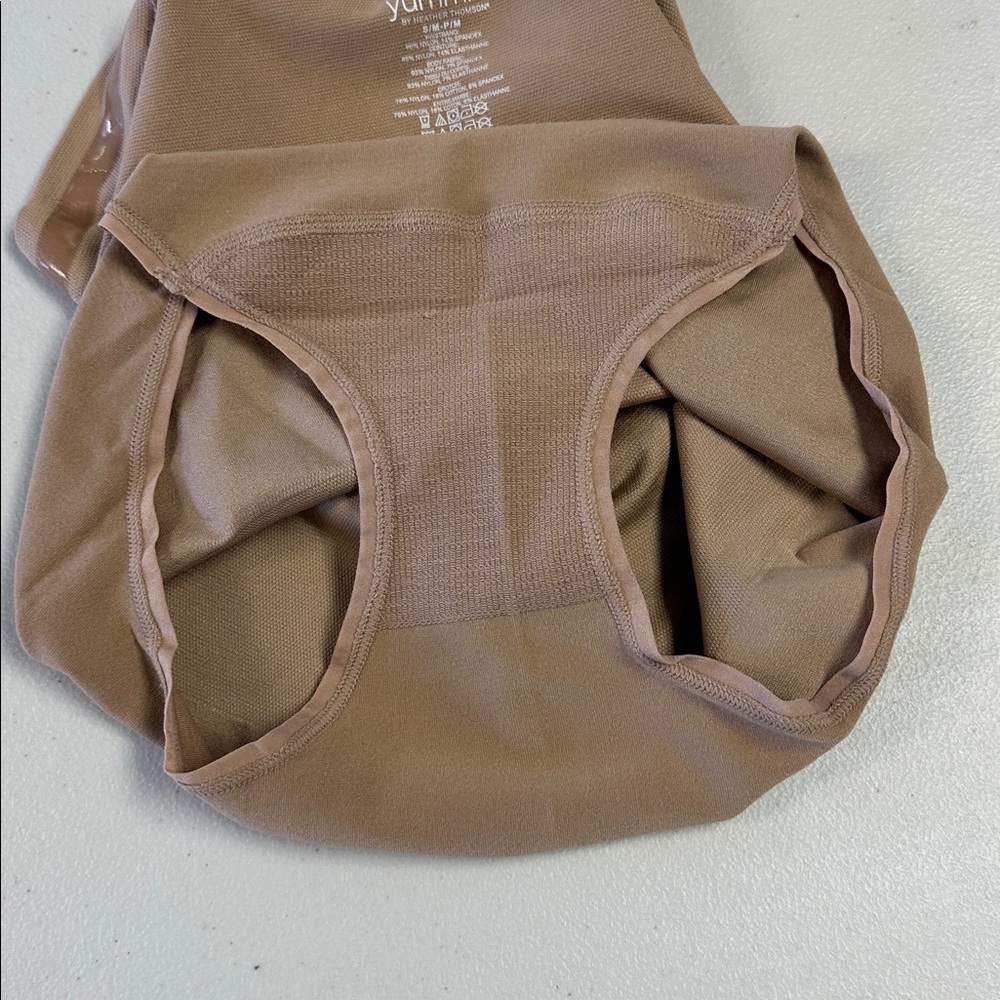 Yummie Shapewear Set - Picture 4 of 6